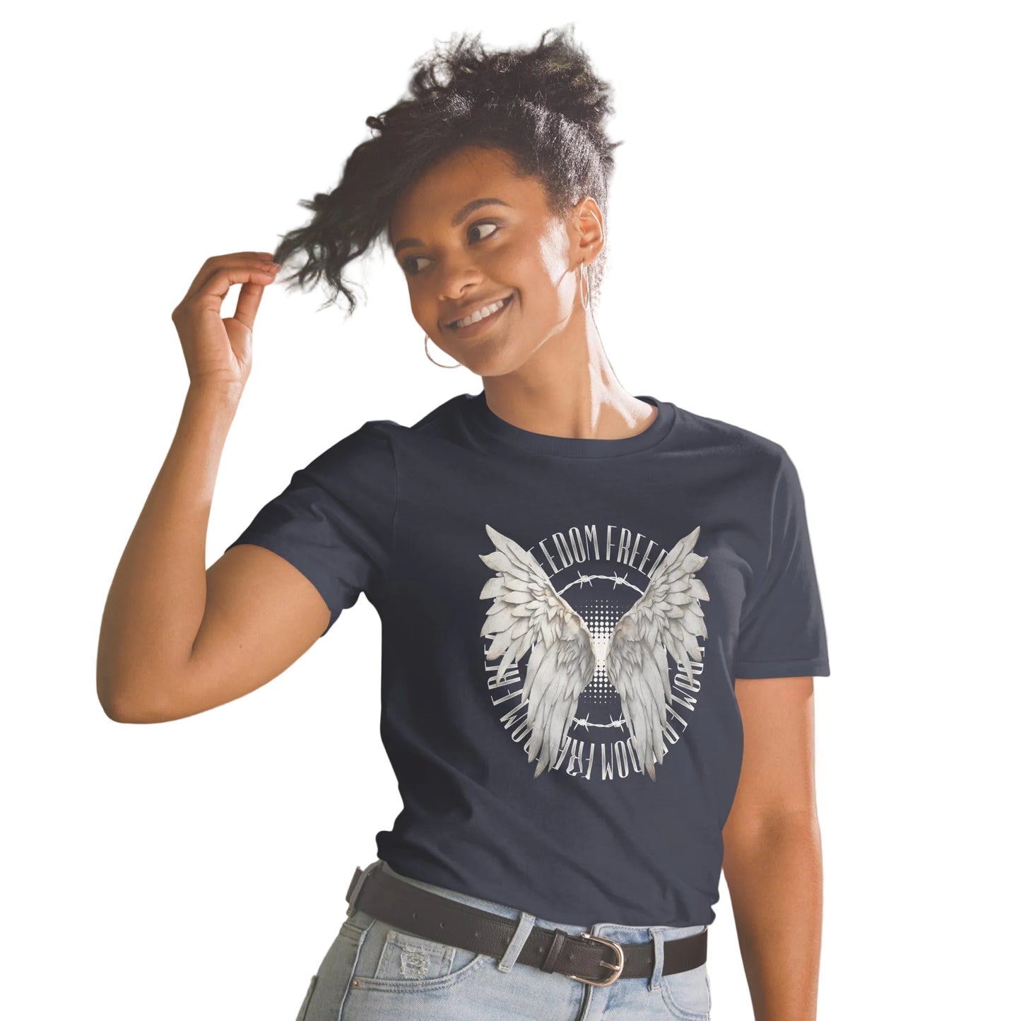 Product mockup, Blaues T-Shirt „Freedom“ – mit weißem Flügel-Design - Sabiswelt