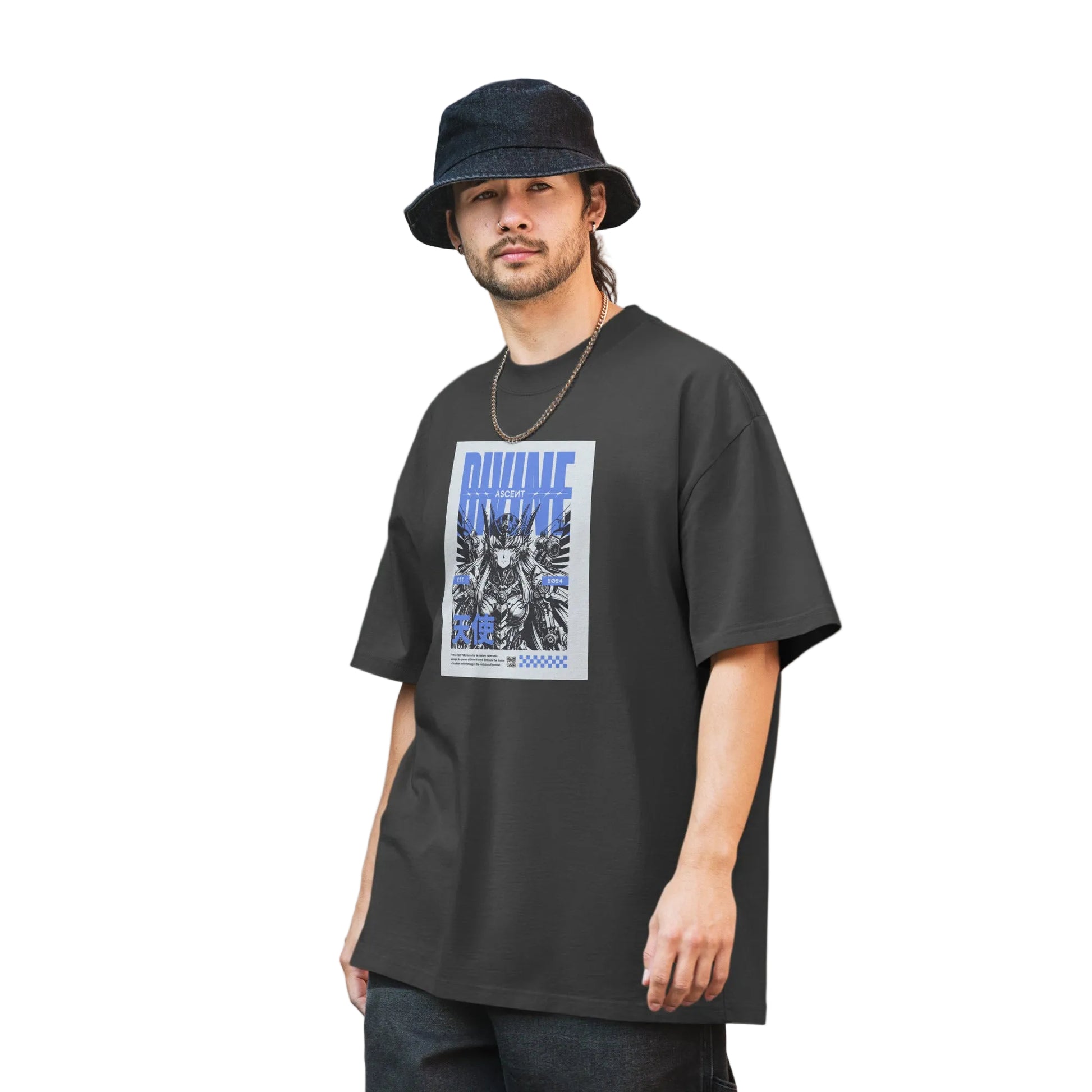 Oversized T-Shirt in Faded Black mit "Divine Ascent" Anime-Print in Blau und Weiß – Japan Street Style | Sabiswelt