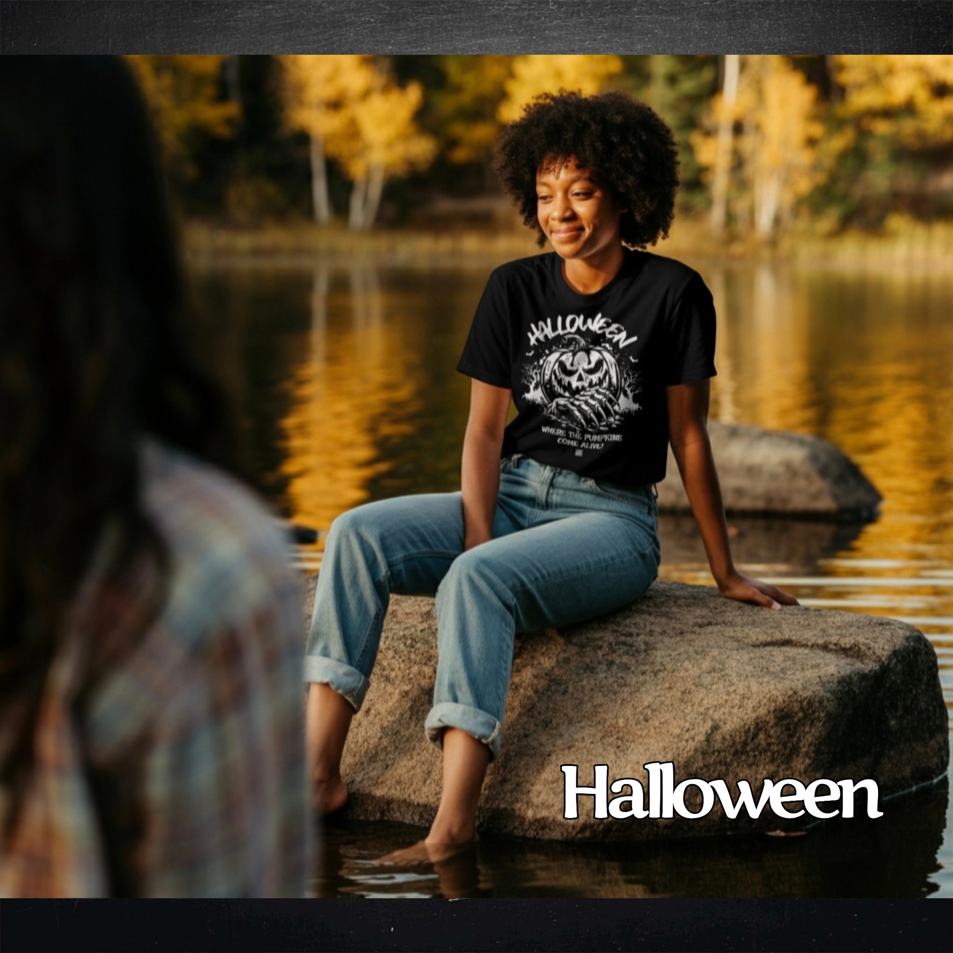 Halloween T-Shirt selbst gestalten – Motiv Halloween Where the Pumpkins Come Alive – Lifestyle Foto