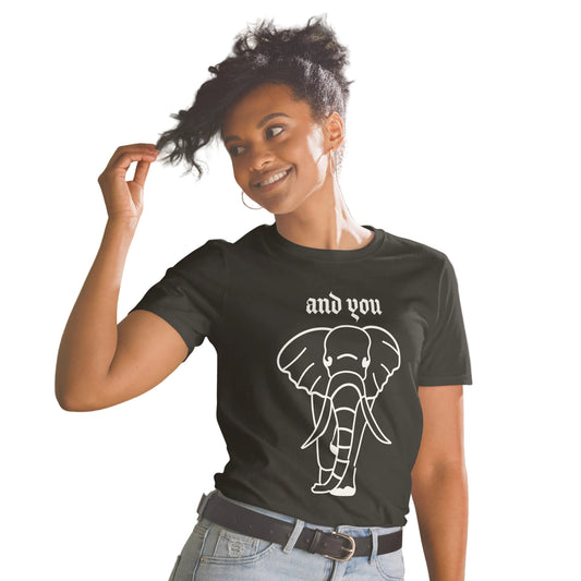 Schwarzes Statement T-Shirt mit weißem Elefanten-Print und Schriftzug "and you" – Sabiswelt