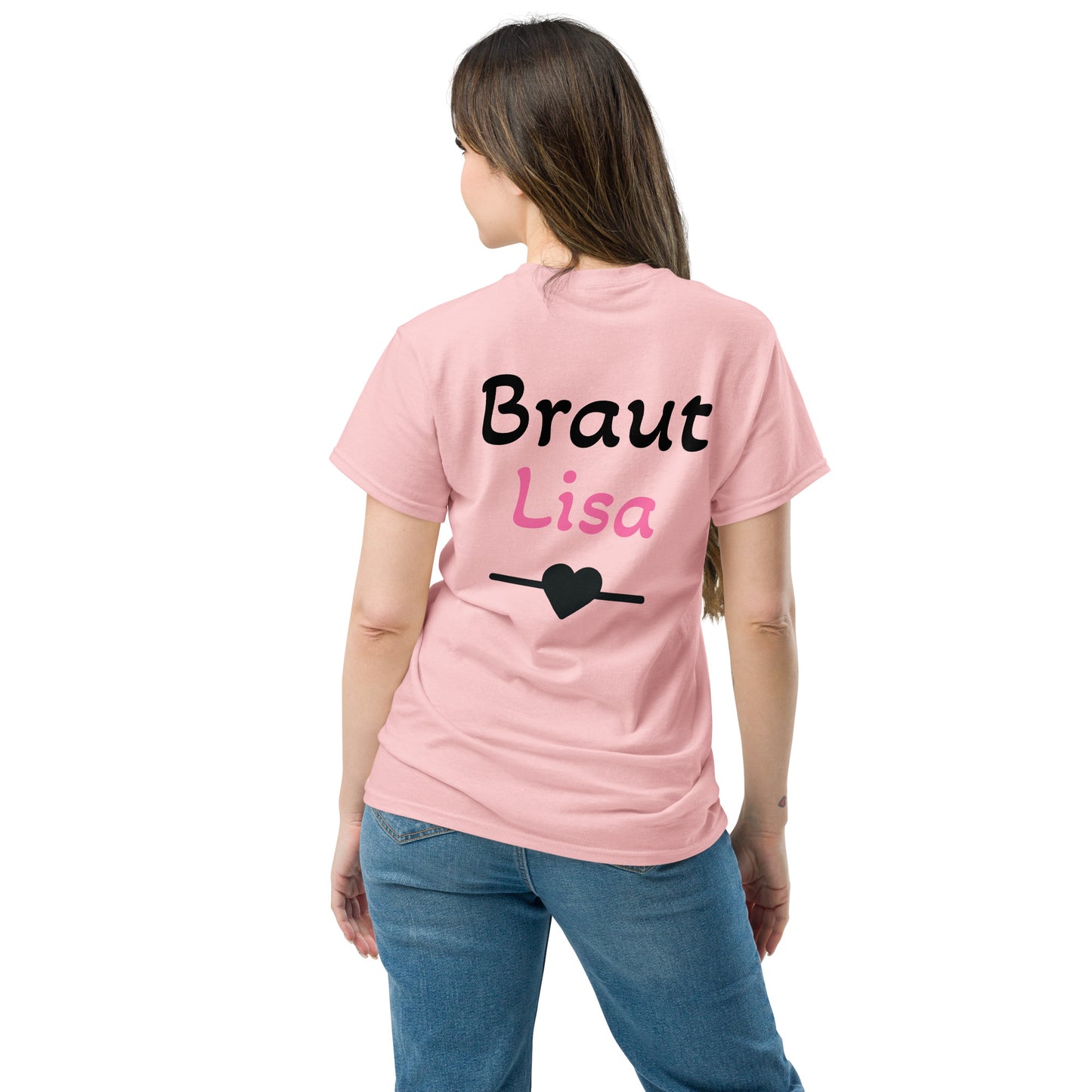 Rückseite eines rose JGA-Braut-T-Shirt mit personalisiertem Aufdruck "Braut Lisa" in Pink und schwarzem Herzsymbol. Der Name der Brat ist invduell anpassbar.